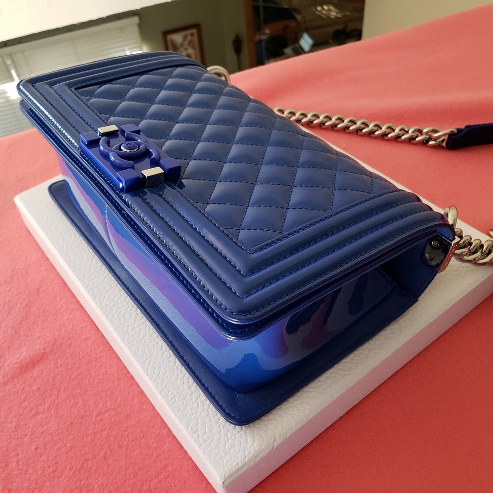 Chanel boy medium blue patent leather bag - Picture 3 of 8